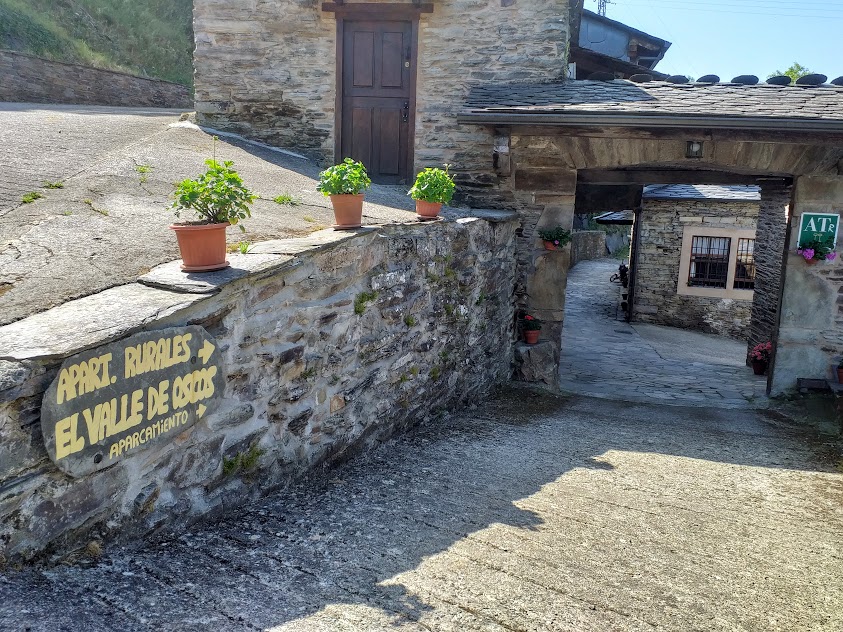 Apartamentos-en-los-oscos - turismo rural